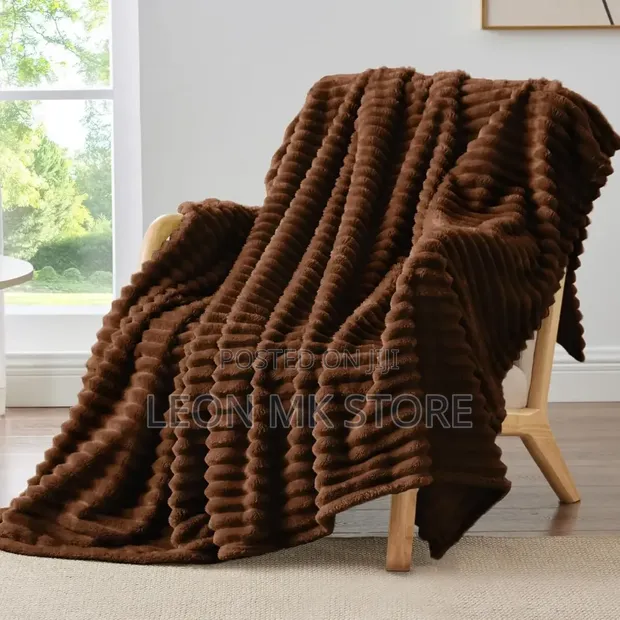 Premium Soft Lounge Blankets - 1