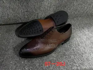 Classic CR7 Leather Buckle Gentles