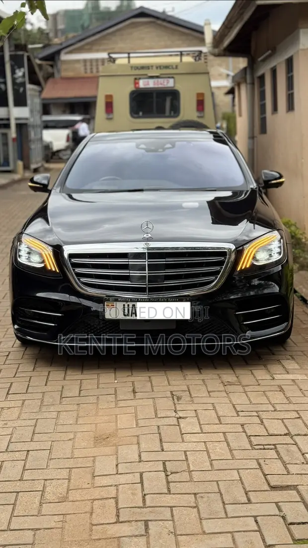 2018 Mercedes-Benz S 560 (A217) Black - 1