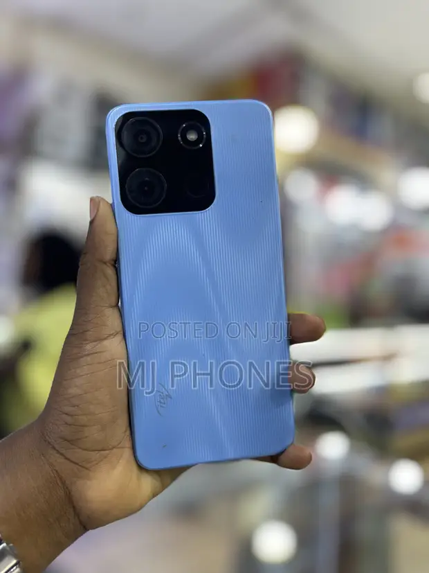 Itel A60 32GB Blue - 1