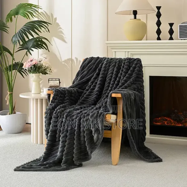 A&S Cozy Living Soft Blanket - Black - 1