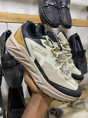 Columbia Gore-Tex Sneakers - Sizes 43 & 44