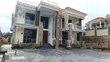 6 Bedroom Mansion for Sale in Kira Town - 1