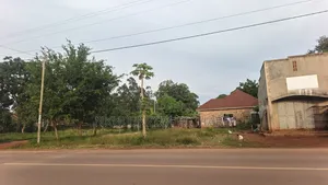Commercial Plot for Sale in Kitukutwe Town, 10 Decimals