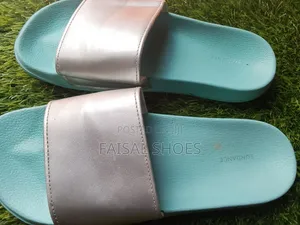 Unisex Sundance Sliders - Size 42 (Used)