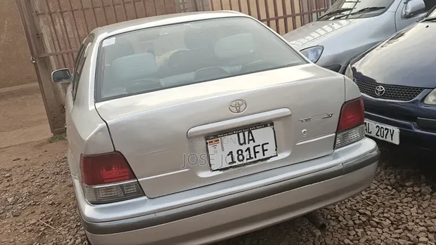 Toyota Corsa 2000 Silver - 1