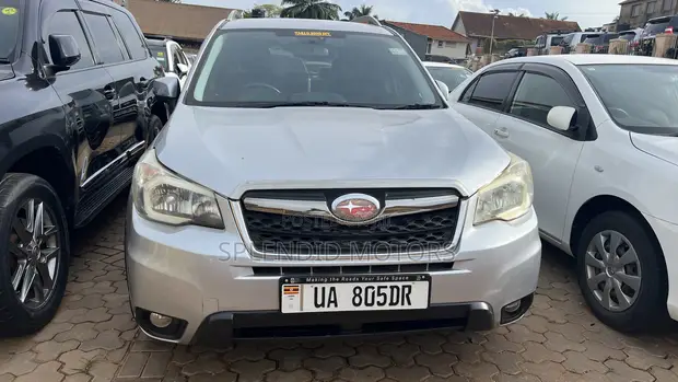 Subaru Forester 2014 Silver - 1
