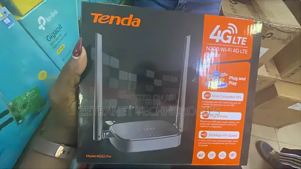 Tenda 4G03 Pro 4G LTE Wi-Fi Router - 1