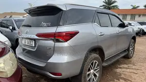 Toyota Fortuner 2016 Gray