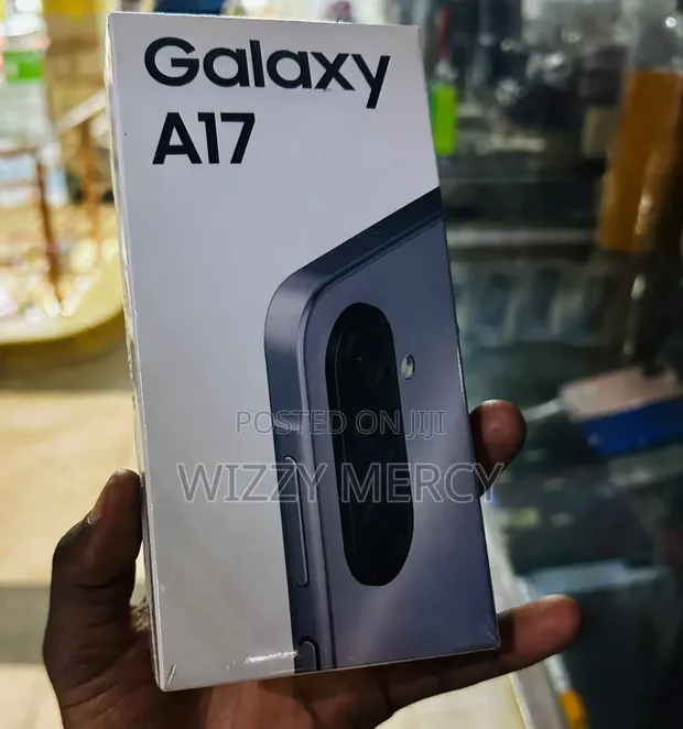 New Samsung Galaxy A17 256GB Gray - 1