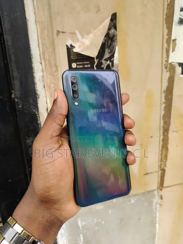 Samsung Galaxy A50 64GB Black - 1