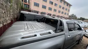 Toyota Hilux 2018 Gray