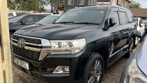 Toyota Land Cruiser 2013 Black - 1