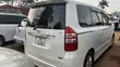 Toyota Noah SI 2012 White - 2