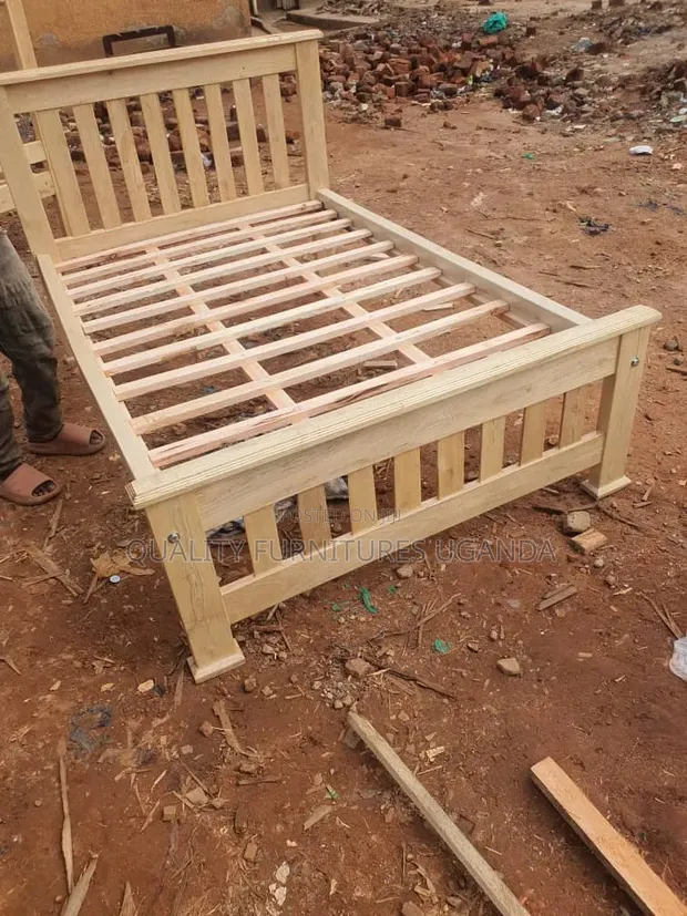 Varnished 4x6 Strong Wooden Bed - 1