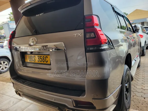 Toyota Land Cruiser Prado 2.8 D-4D 2016 Silver - 1