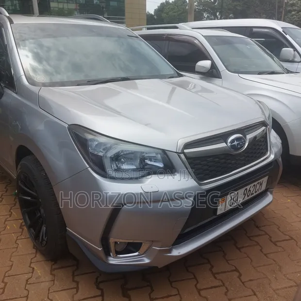 Subaru Forester 2.5i Limited AWD 2016 Gray - 1
