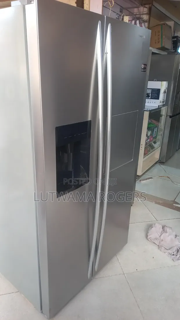 Samsung 670L Side-by-Side Refrigerator - 1