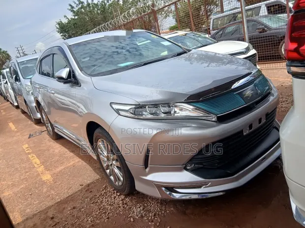 Toyota Harrier 2.0 4WD 2017 Silver - 1