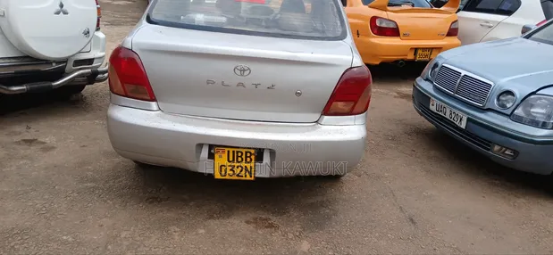 Toyota Platz 2001 Silver - 1