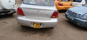 Toyota Platz 2001 Silver