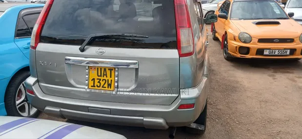 Nissan X-Trail 2001 Silver - 1