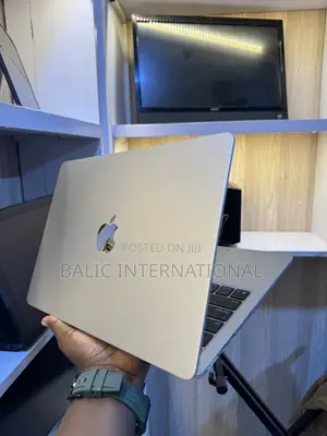 Apple MacBook Air 2025 M4 16GB RAM 256GB SSD