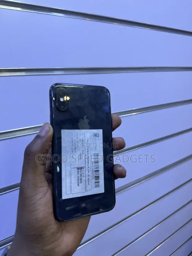 Apple iPhone X 256GB Black - 1
