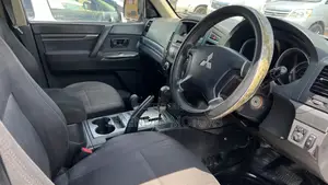 Mitsubishi Pajero 2014 Silver