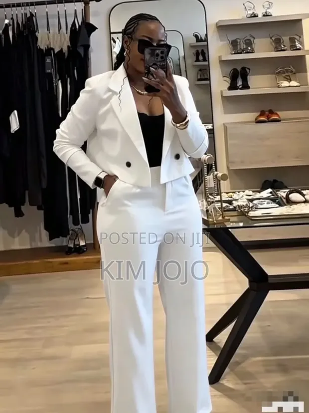 Elegant Ladies Suits with Crop Top Coat - 1