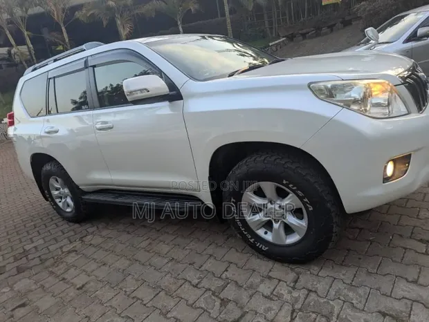 Toyota Land Cruiser Prado 2016 White - 1