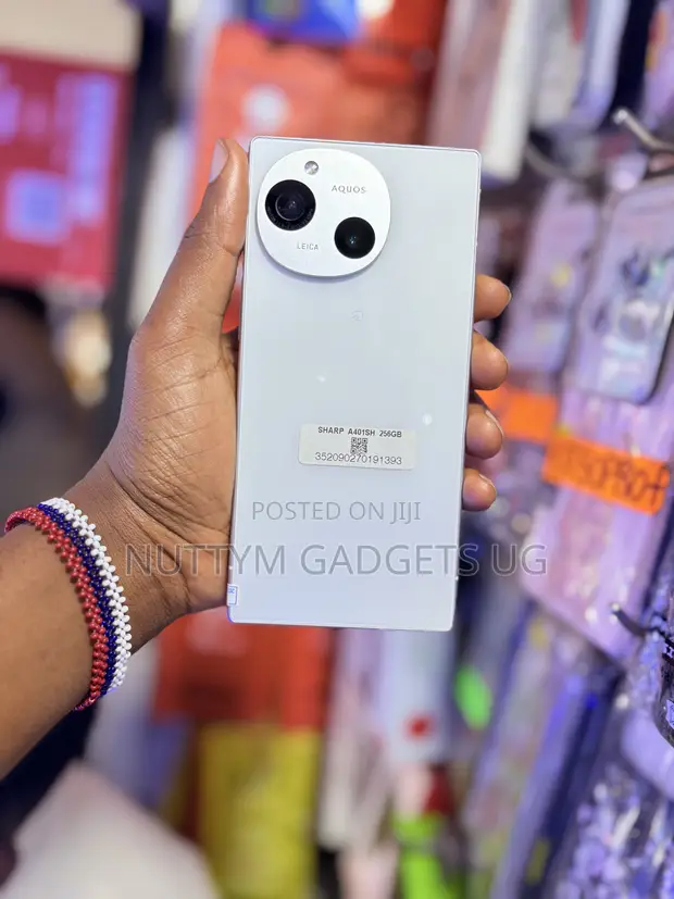 Aquos Sharp R9 Mobile Phone 256GB White - 1