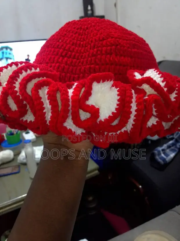 Raffle Hat - Red Crochet - 1