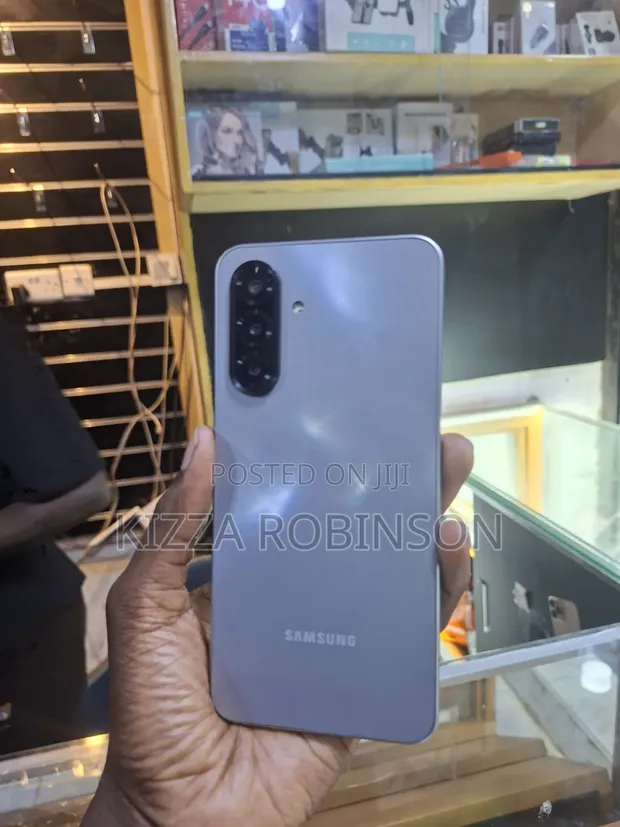 Samsung Galaxy A17 5G 128GB Gray - 1