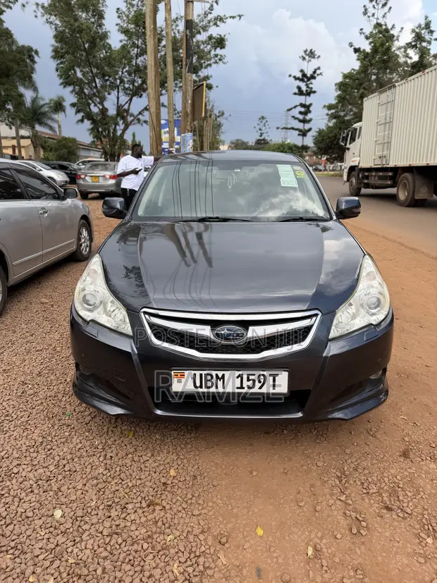 Subaru Legacy 2010 Gray - 1
