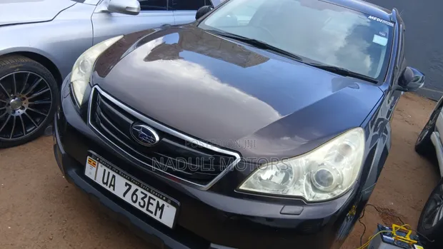 Subaru Outback 2012 Black - 1