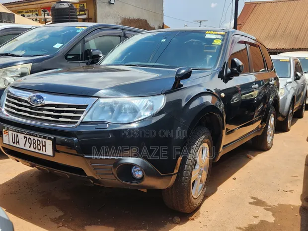Subaru Forester 2010 Black - 1