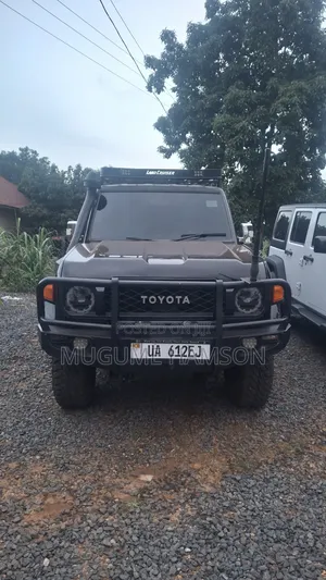 Toyota Land Cruiser 2017 Black