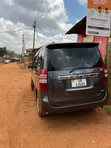 Toyota Noah 2.0 143hp AWD (8 Seater) 2011 Gray - 4