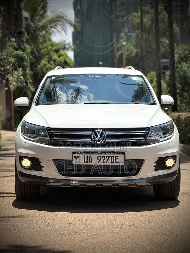 Volkswagen Tiguan 2014 White - 1