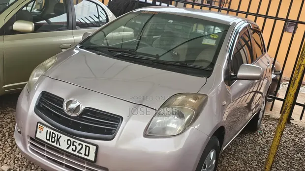 Toyota Vitz 2007 - 1