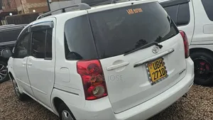 Toyota Raum 2006 White