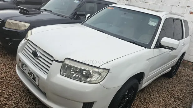 Subaru Forester 2006 White - 1