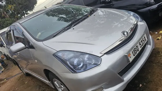Toyota Wish 2007 Silver - 1