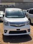 Toyota Noah 2.0 143hp AWD (7 Seater) 2013 White - 1