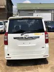 Toyota Noah 2.0 143hp AWD (7 Seater) 2013 White - 3