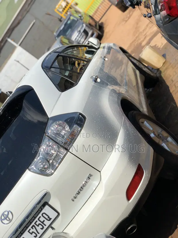 Toyota Harrier 2.4 2012 White - 1