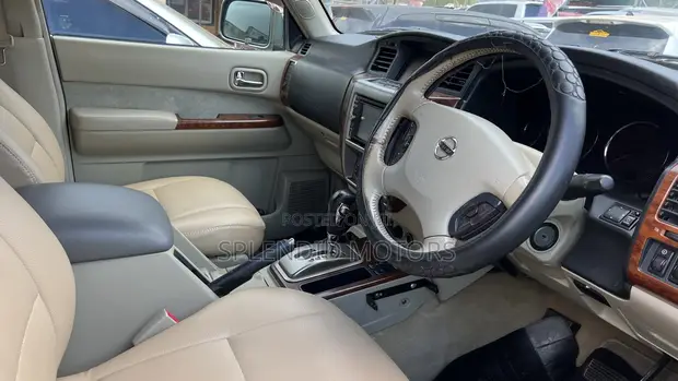 Nissan Patrol 2010 Black - 1