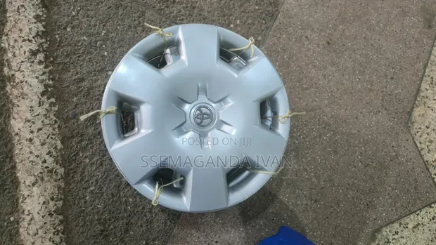 Used Japanese Wheel Caps - Silver, Size 14 - 1