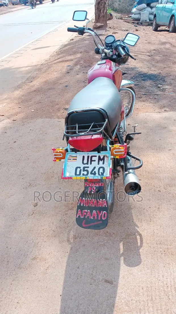 Bajaj Boxer 100 2020 Red - 1